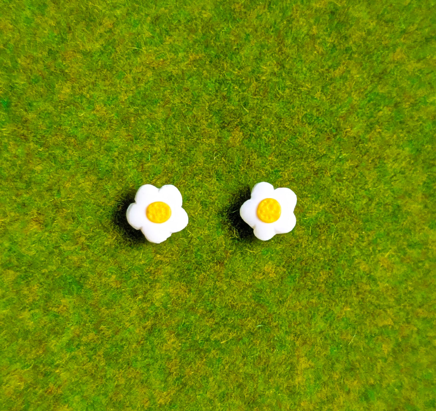 Daisy Stud Earrings